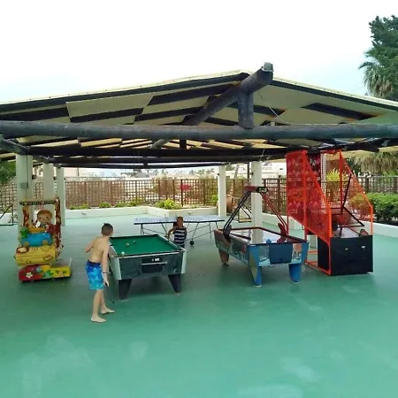 Complex House Near The Сasa de vacaciones *