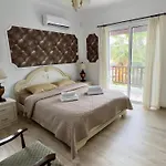 Complex House Near The Paphos
